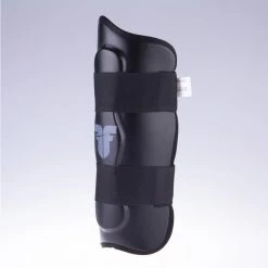 Shin Guard Fighter Ergo - Black, FSG-001W
