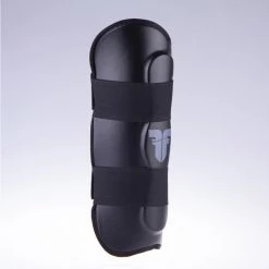 Shin Guard Fighter Ergo - Black, FSG-001W